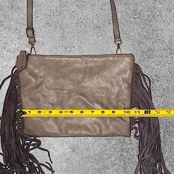 Fringe Hippie Purse l Crossbody Shoulder l Adjustable strap l Zip closure l VGUC - Picture 8 of 15